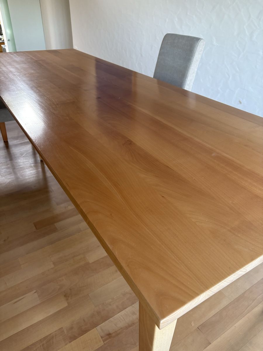 Tische: Grosser Holztisch mit 2 Stühlen – Gebraucht aus Gockhausen von Schnellia 2