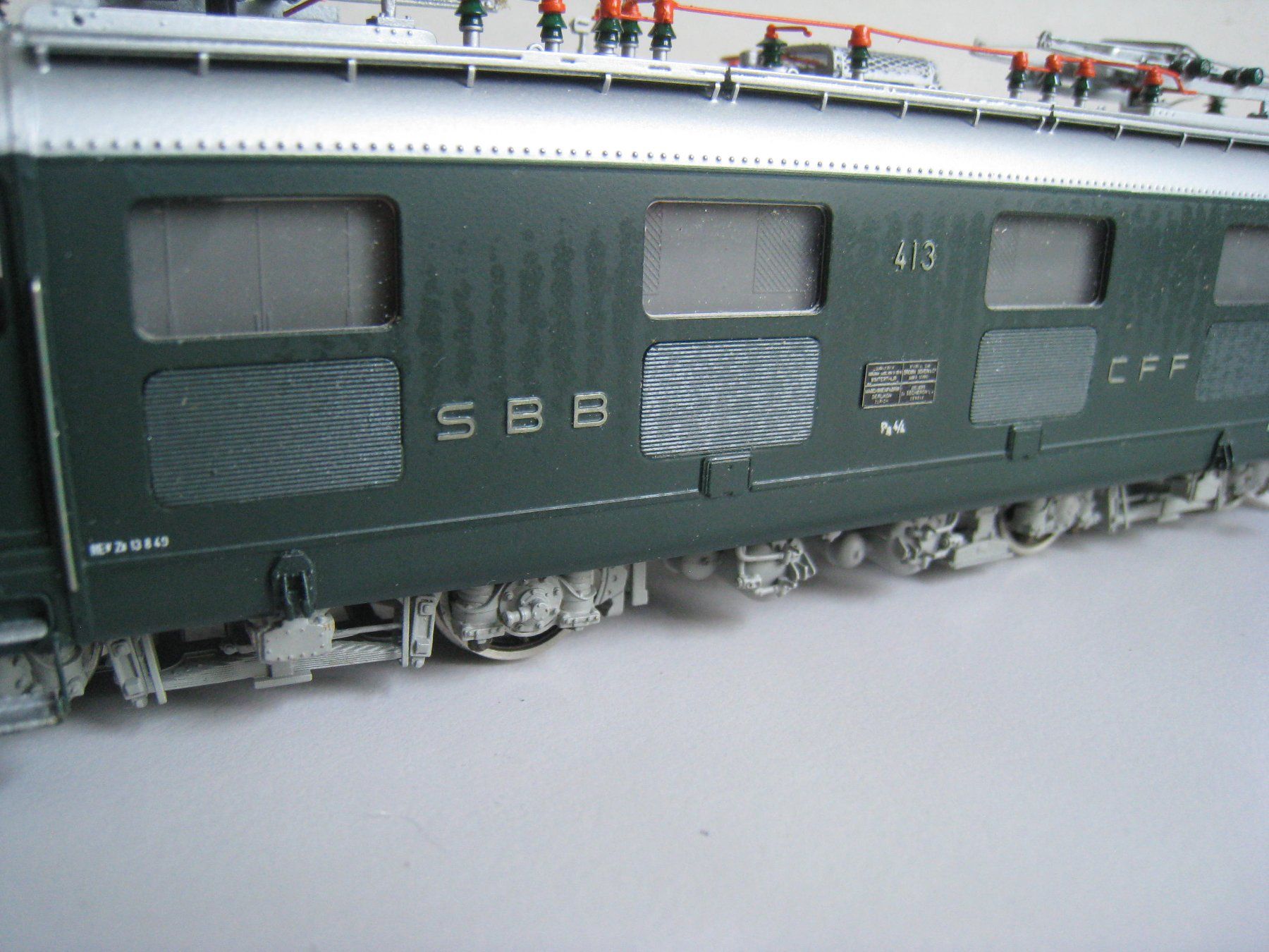 Lemaco Modelleisenbahnen: Lemaco SBB Re 4/4' Nummer 413, Schaumstoffschaden ! HO 20 – Gebraucht aus Buchs ZH von swiss-train 1