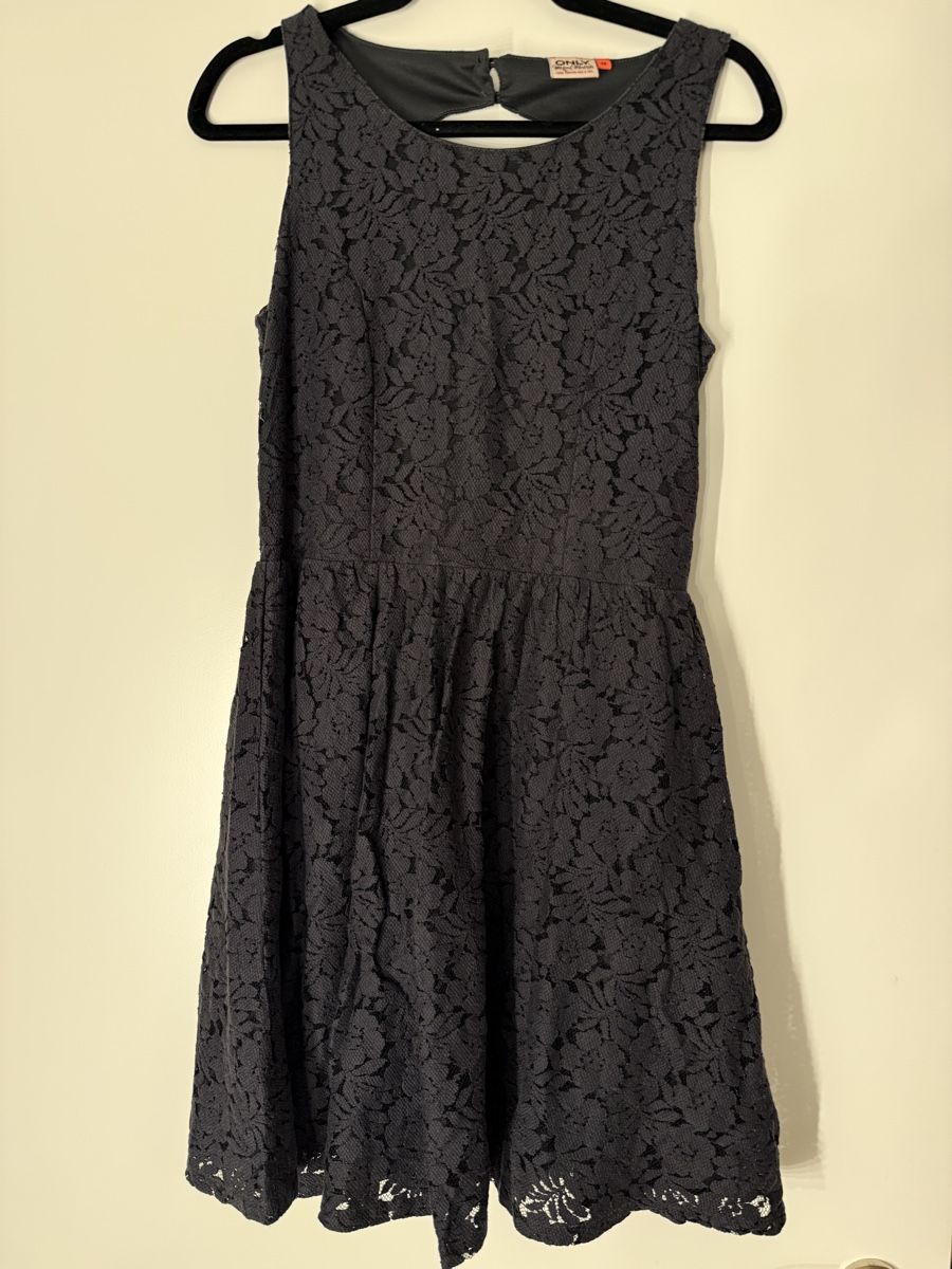 Lots de vêtements: Vielseitiges Sommerkleiderpaket – D'occasion à Zürich par pmorger01 6