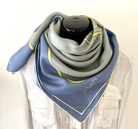 Silk Scarf, Seidenschal, Foulard, Handrolliert, Vintage