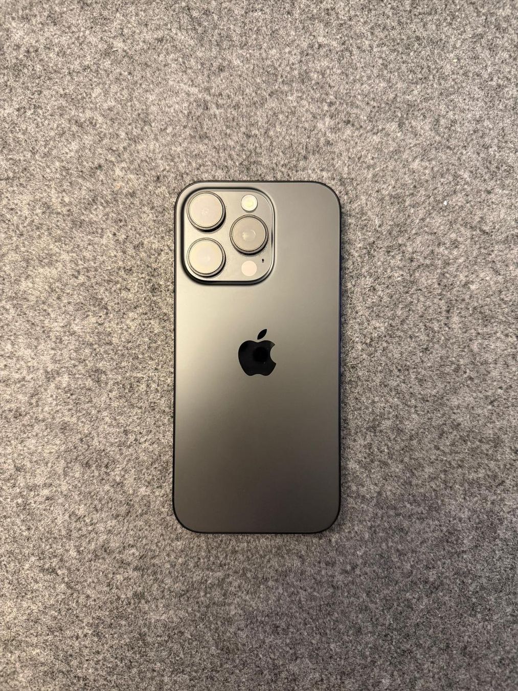 Apple Handys / Smartphones: Apple iPhone 16 Pro 256GB Schwarz – Gebraucht aus Grenchen von mar_gtm8 1