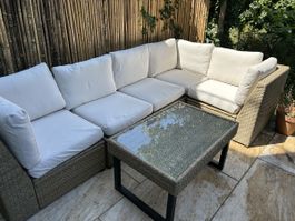 Ikea Gartenlounge mit Tisch