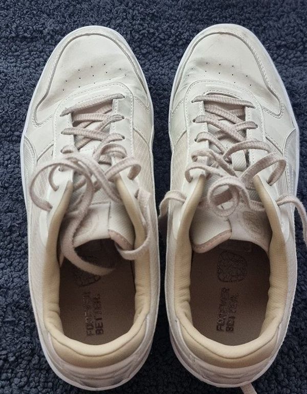Puma Scarpe da donna: PUMA SNEAKER weiss / off-white / creme Gr 41 – Usato da Basel venduto da Mamaree 1