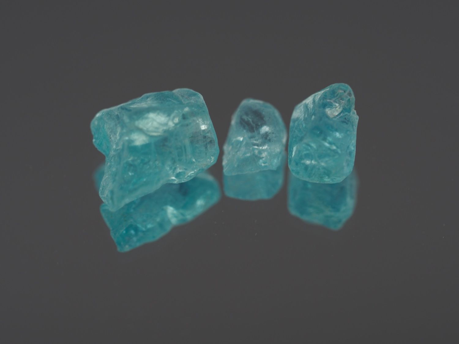 Pietre preziose: Ab 1CHF - Apatite (3 Rohstein) 2.9ct – Nuovo e nell'imballaggio originale da Buchs SG venduto da OTNaturalGems 2