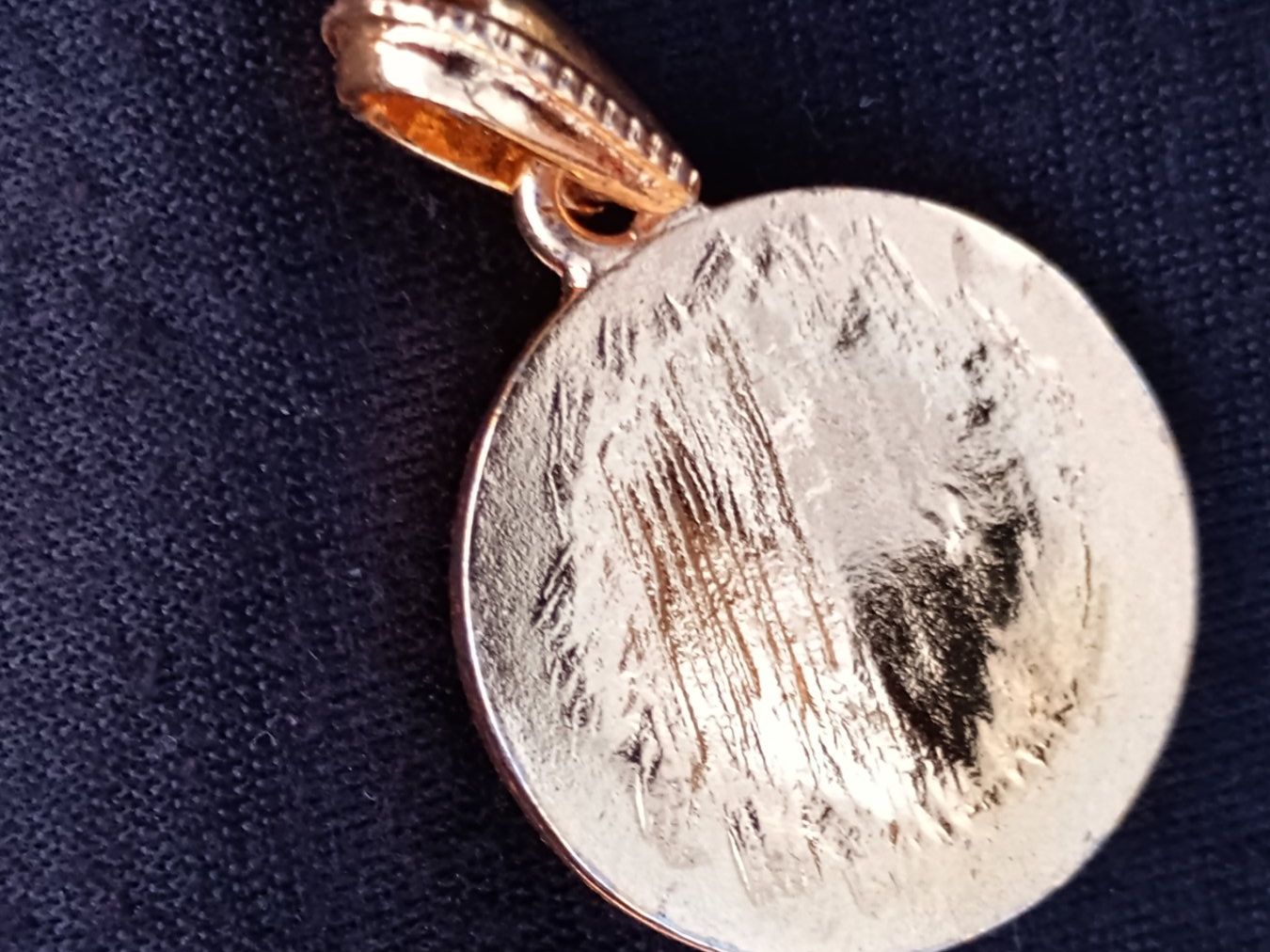 Ciondoli: Anhänger Versage mit Löwe Icon & Strass, vergoldet – Nuovo (secondo la descrizione) da Münchenbuchsee venduto da babilibern 2