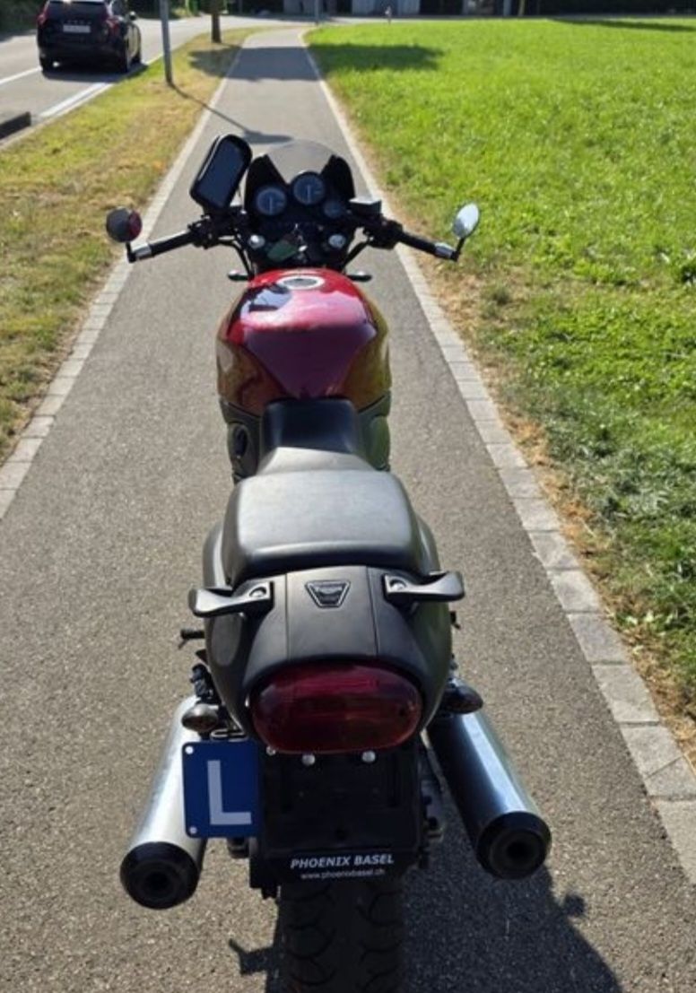 Triumph Strada: Triumph 900 Trident Sprint – Usato da Thunstetten venduto da Emily2016 2