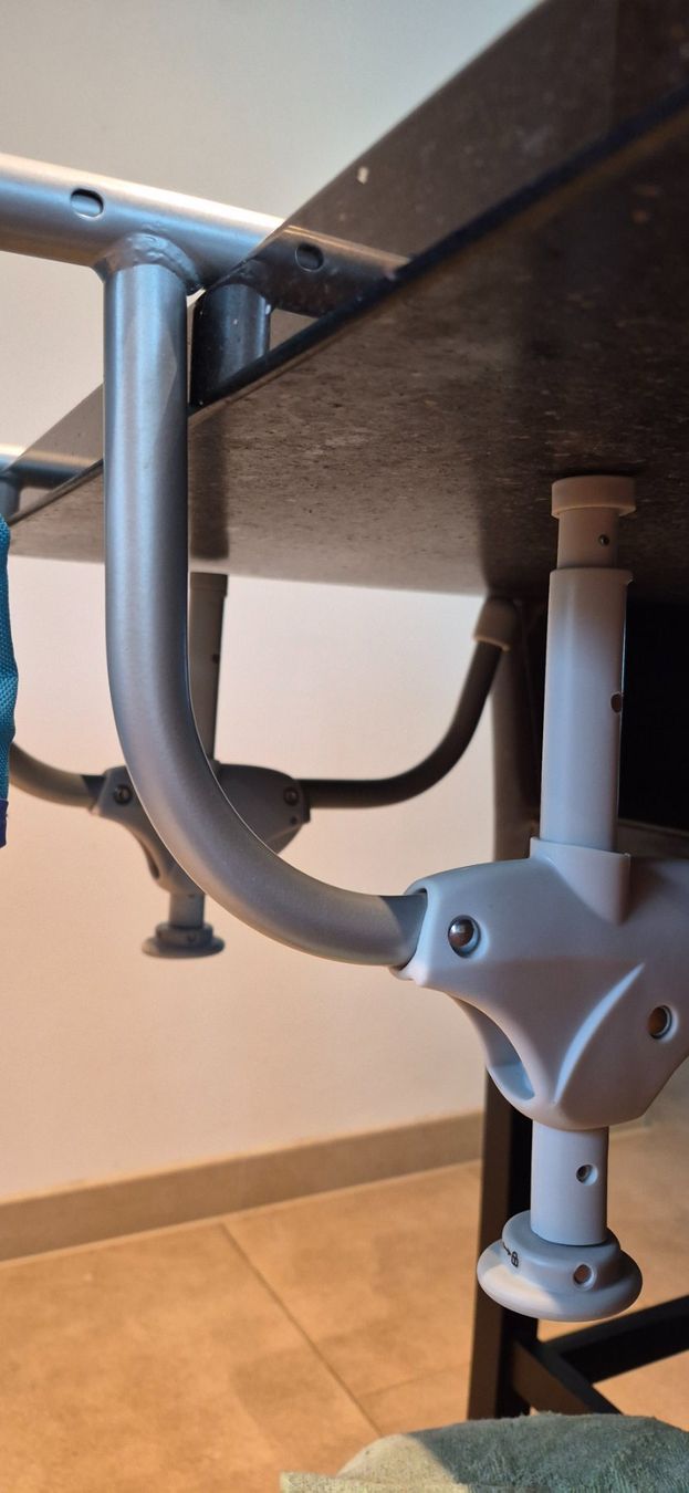 Chicco Hochstühle: Chaise haute de table pliable pour bébé CHICCO – Gebraucht aus Lamboing von onyx8002 2