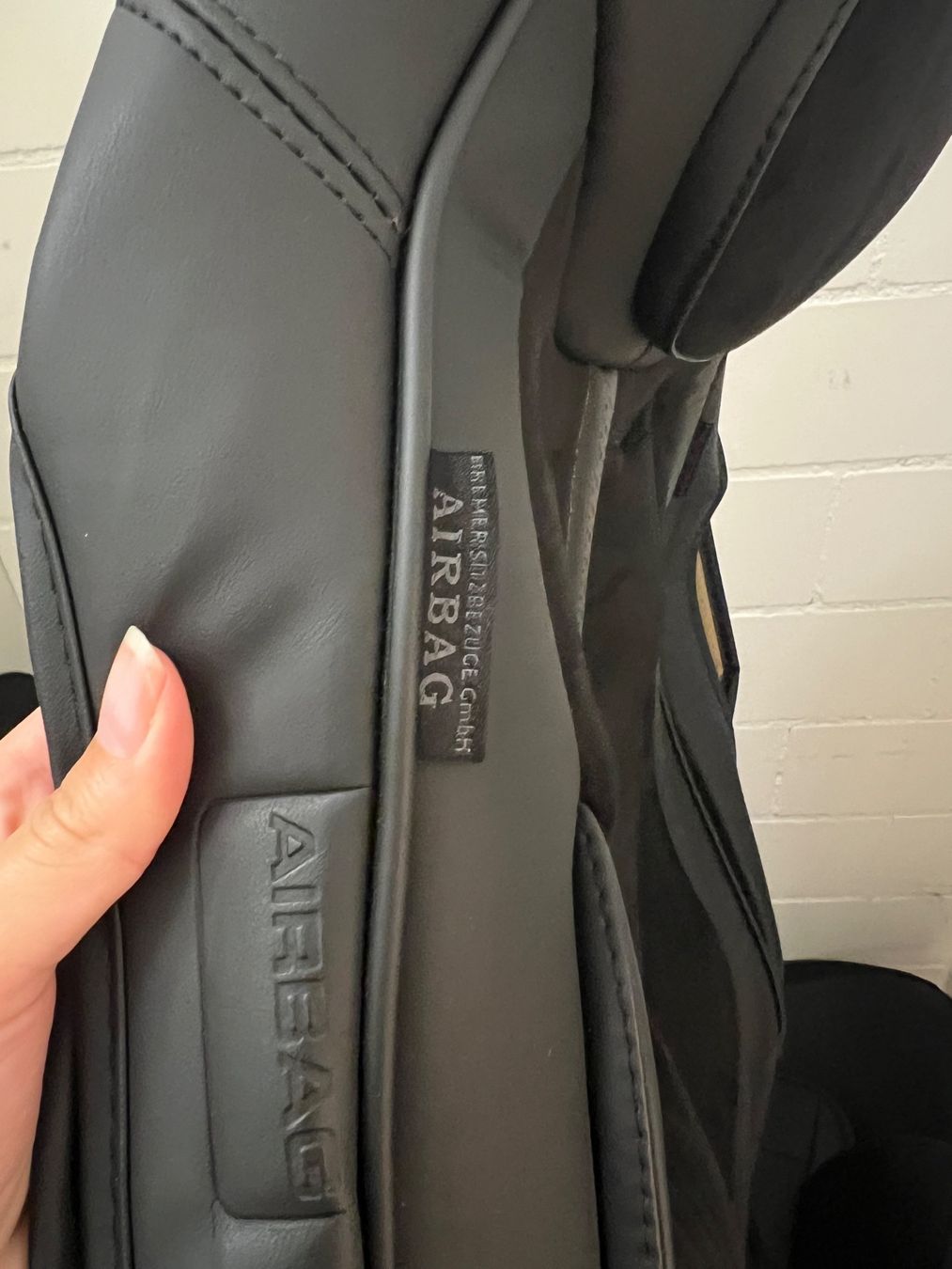 Toutes les pièces détachées: Autositzbezüge AIRBAG Universal Schwarz – D'occasion à Reichenburg par ValeR07 1