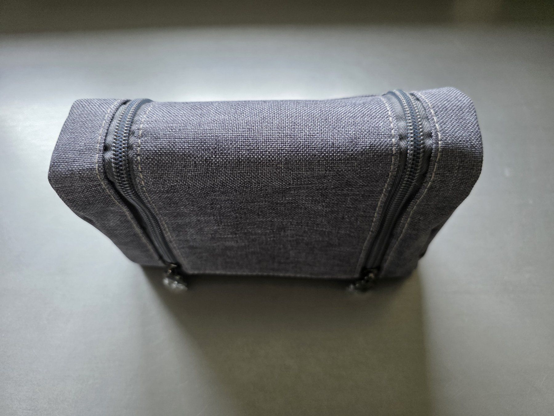 Custodie per cosmetici: Emirates Business Class Amenity Kit Men – Nuovo (secondo la descrizione) da Möriken AG venduto da Flamingo73 1