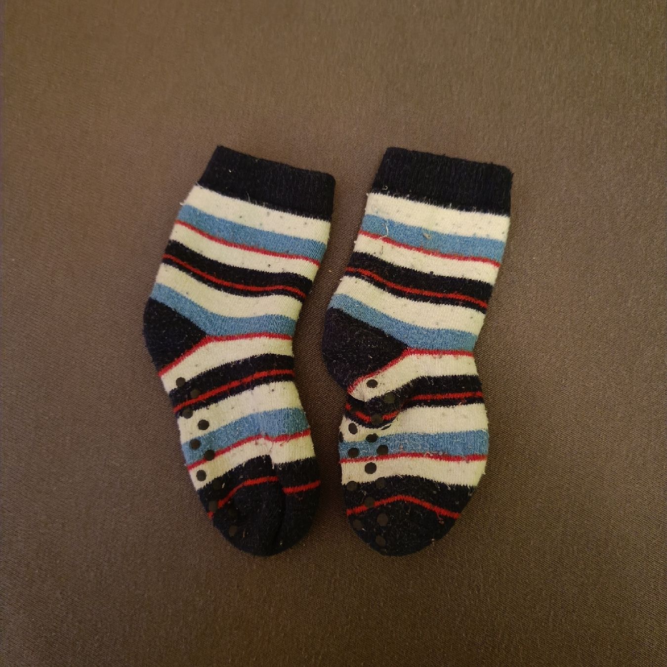Socken für Kinder: Socken Antigliss Grösse 19-22 – Gebraucht aus Jaberg von urig17.