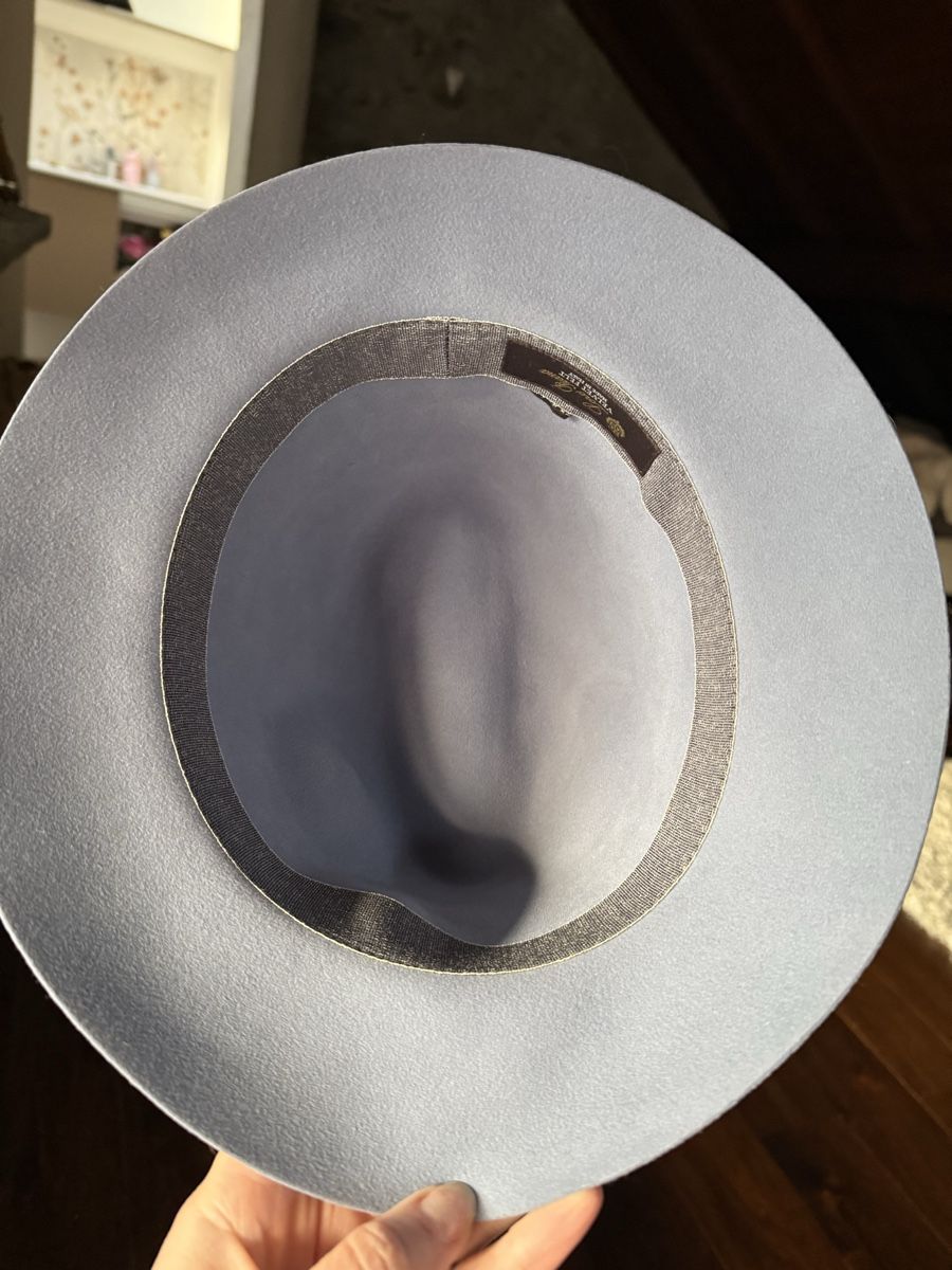 Loro Piana Copricapi, berretti & cappellini: Loro Piana hat S 1140€ – Nuovo (secondo la descrizione) da Barna venduto da orbuyorcry 4