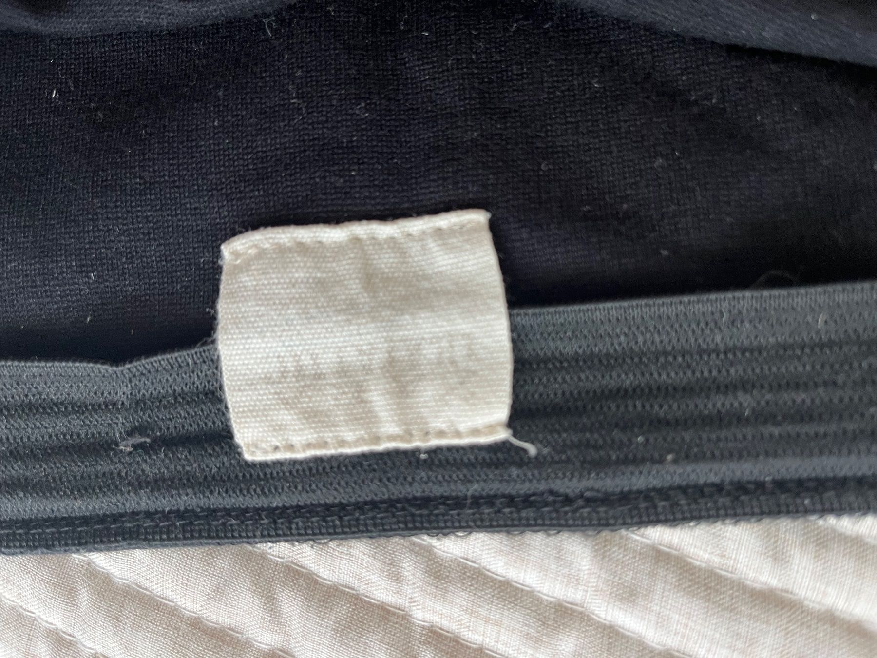 H&M Jupes: 2 schwarze Röcke xs – D'occasion à Bern par k_l_t2hw 2