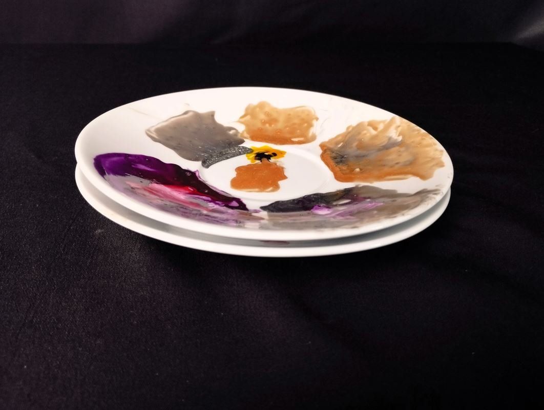 Assiettes: Selbstbemalte Teller 2 Stk. – D'occasion à Schübelbach par Restwert_Schubelbach 7