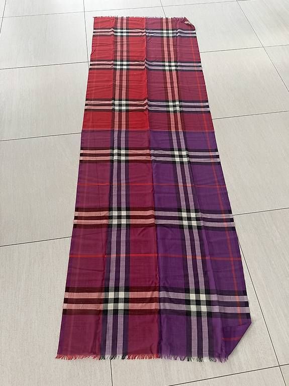 Foulards, Tücher & Schals: Burberry Schal – Gebraucht aus Buttikon SZ von Mirima84 3