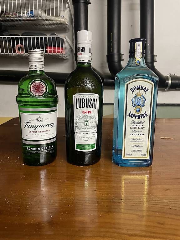 Altro: 3 Gin Flaschen – Usato da Zürich venduto da Mjose88