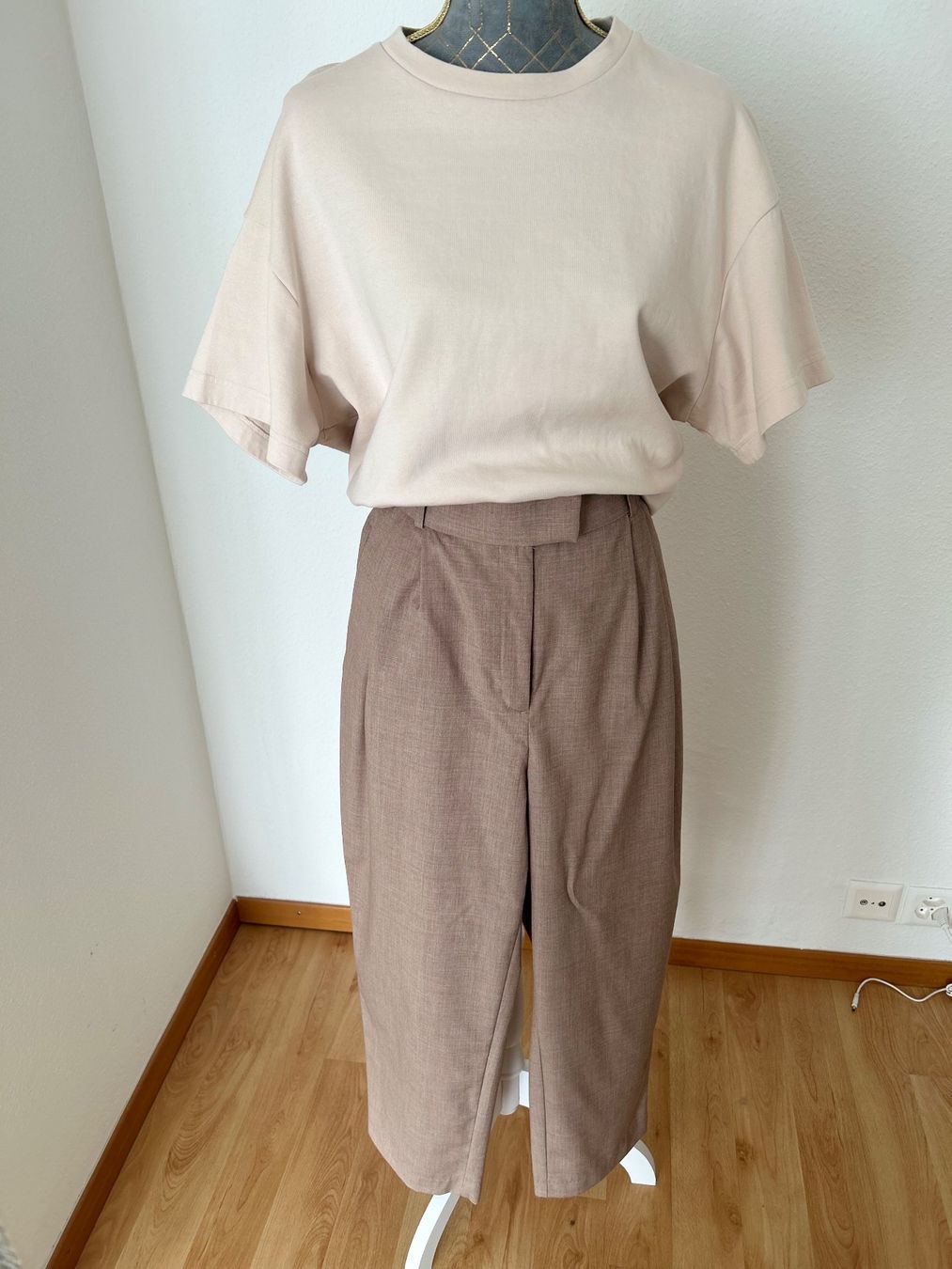 Pantaloni: Hose mit hohen Bund Beige M – Nuovo (secondo la descrizione) da Zumikon venduto da Valeri79 1