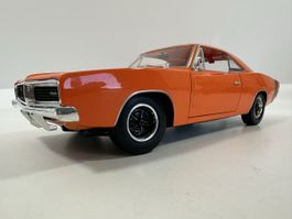 1969 Dodge Charger R/T 1:18, orange, MAISTO