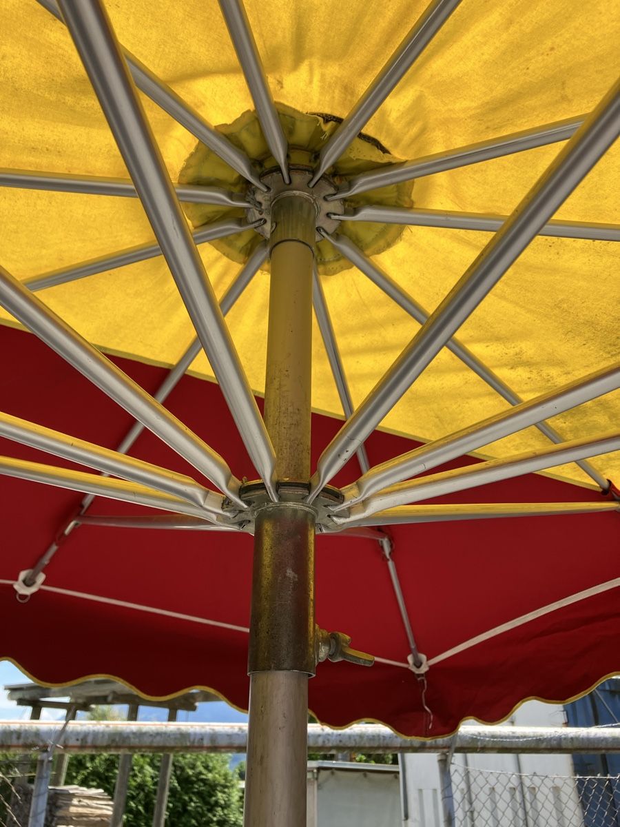Ombrelloni: Parasol de marché  – Usato da Vouvry venduto da Fjonas 4