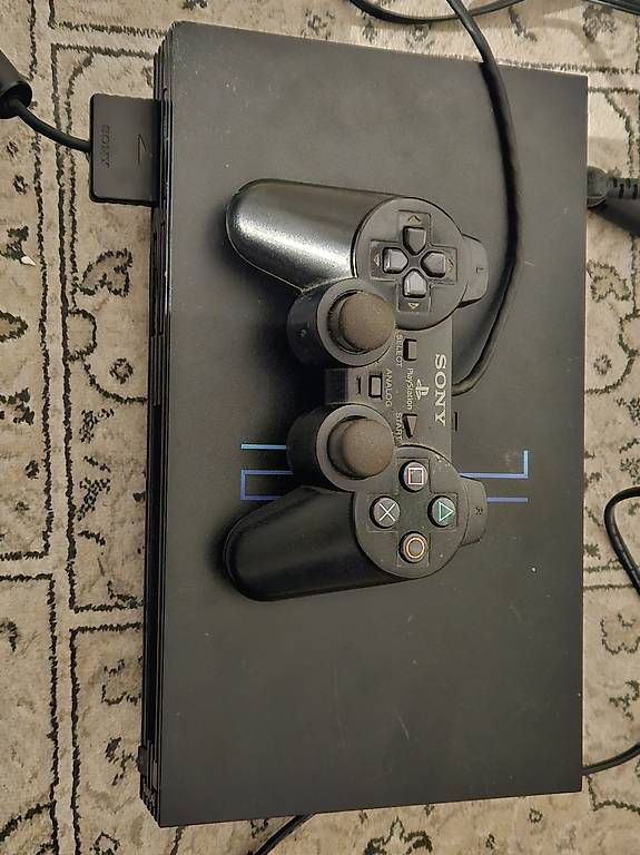 Sony Console: PlayStation 2 SCPH-30004 (PAL) - Console + Manette + Câbles – Usato da Monthey venduto da darkmine 1