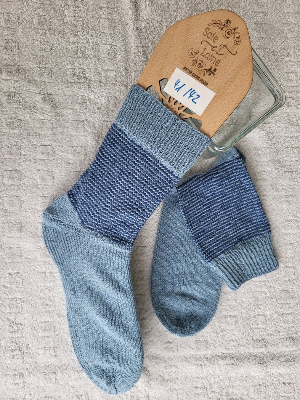 Calze: Socken handgestrickt 41/42 – Nuovo (secondo la descrizione) da Männedorf venduto da thjohn