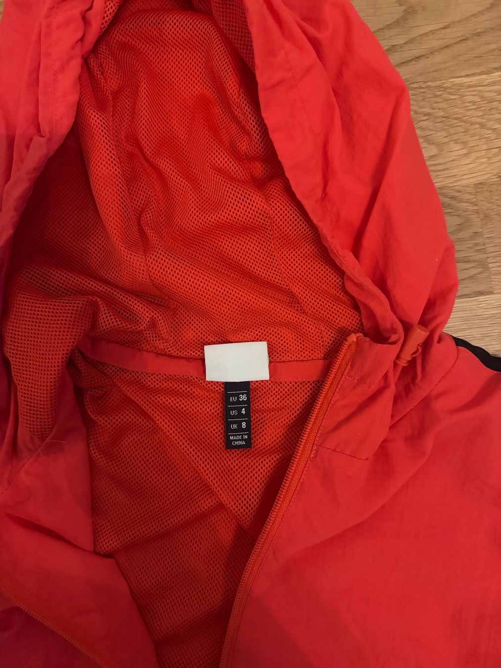 Ellesse Giacche: Veste Ellese rouge – Usato da Genève venduto da jer_r7x8 3