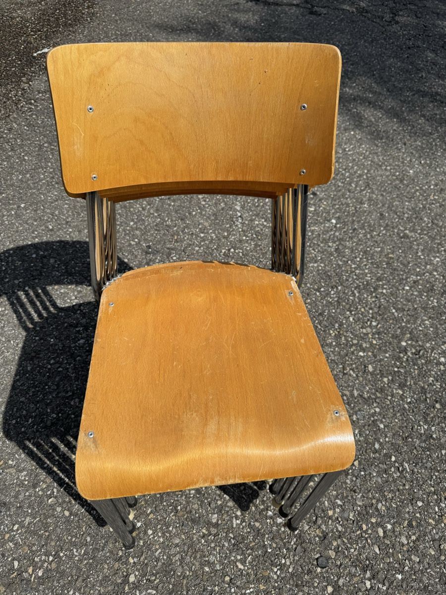 Stühle: 5 Vintage Stühle ab 1.-  – Gebraucht aus Grenchen von Design-Outlet 8