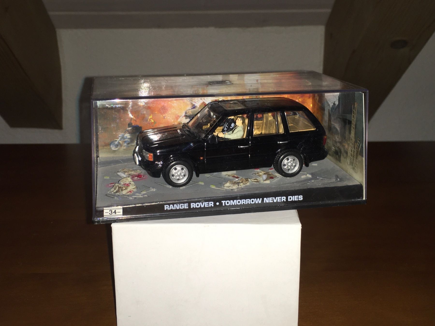 Land Rover Modellautos: Range Rover 1/43 tomorrow never dies 007 James Bond – Neu (gemäss Beschreibung) aus Wohlen AG von PrivatSammlung