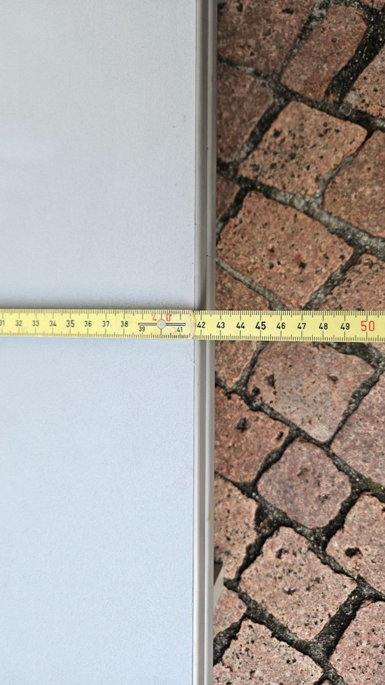 Racks & Cavalletti: Supporto grigio girevole per schermo – Usato da Melano venduto da H-Sara 2