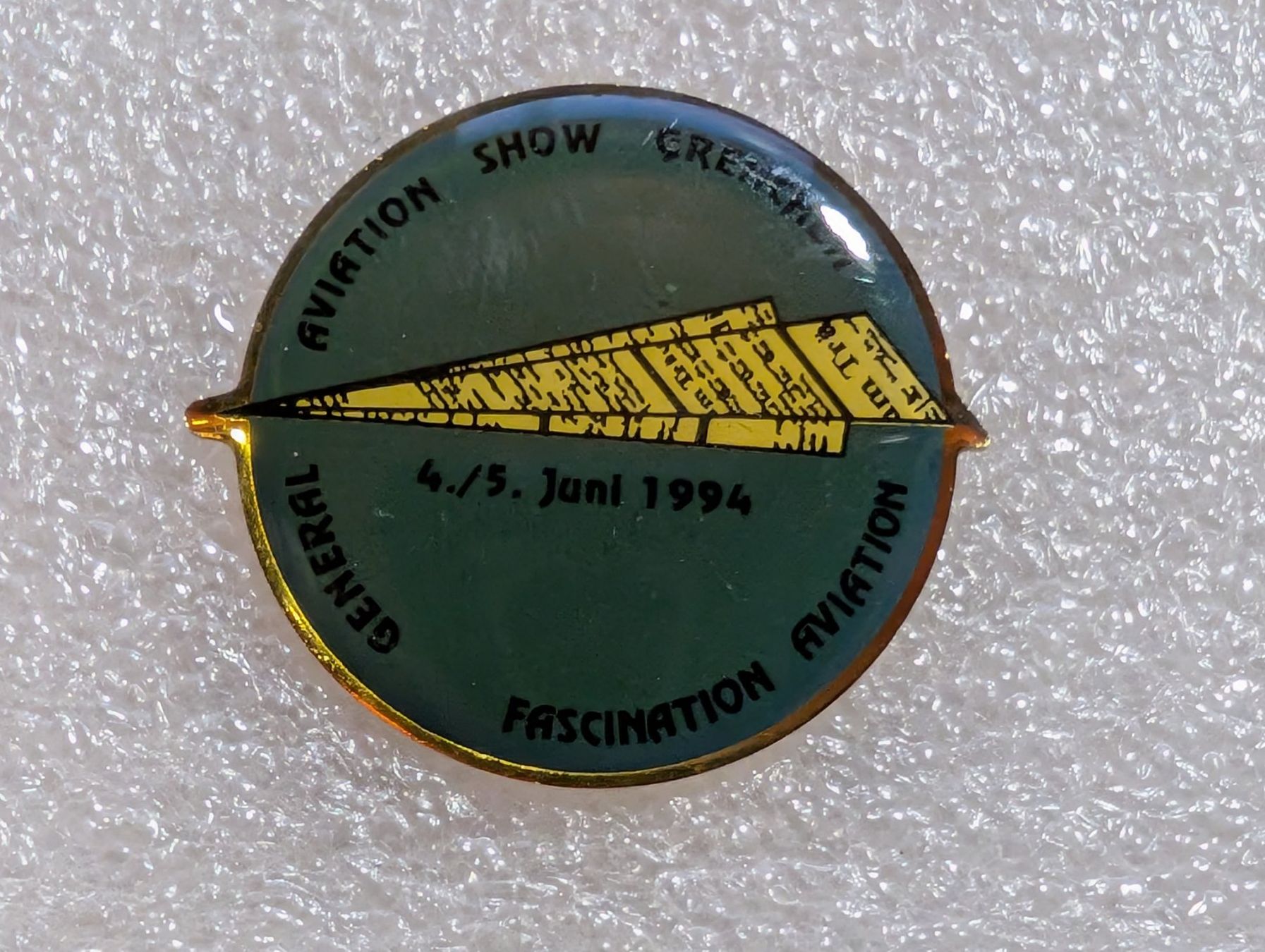 Plaketten & Abzeichen: Ansteckpin 198: Aviation Show Grenchen – Gebraucht aus Oppligen von Pin-Fall-Shop