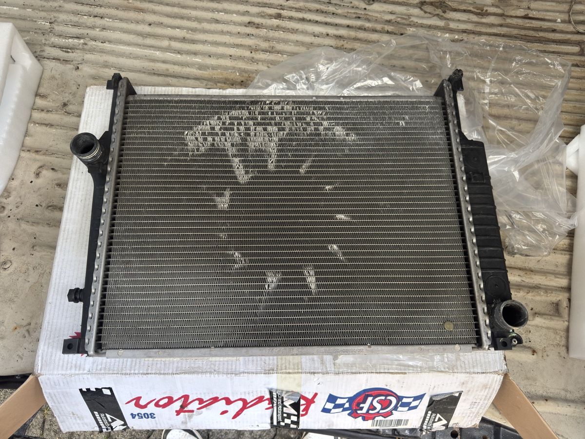 Tutti pezzi di ricambio auto: CSF Wasserkühler BMW M3 3.0 E36 – Usato da Sins venduto da whitehary 3