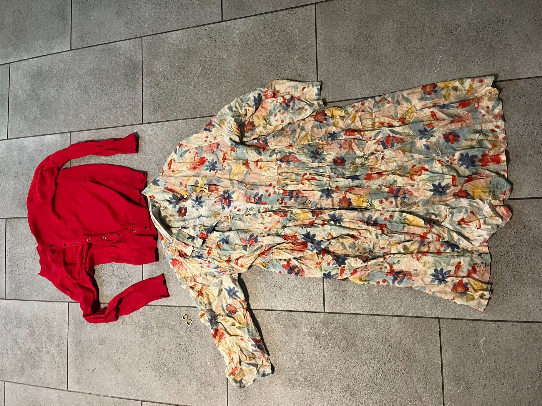 Vestiti: Matching Set – Usato da Solothurn venduto da Floefi