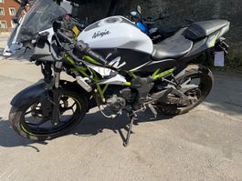 Kawasaki Ninja 125 – Bastlerfahrzeug / Export