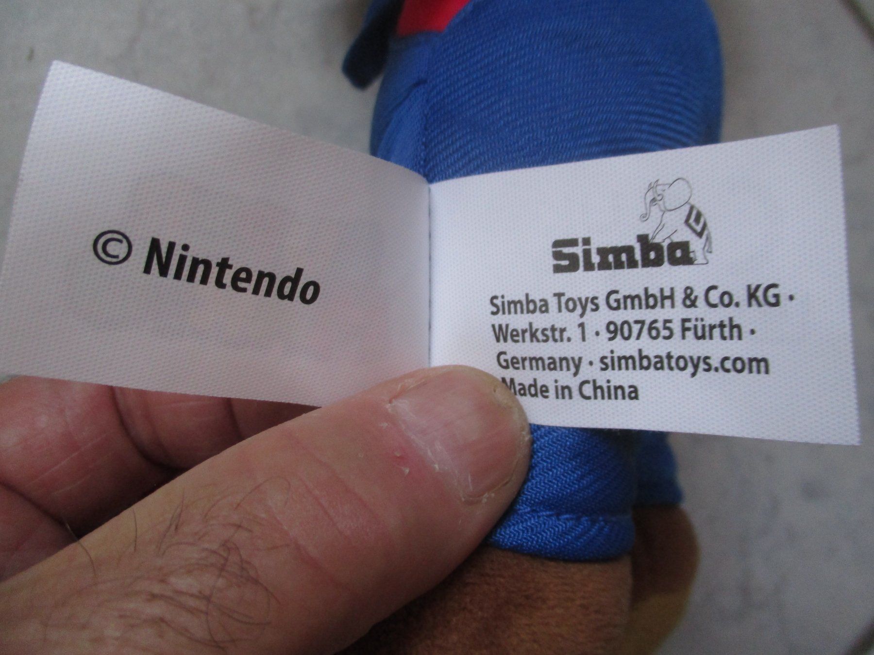 Nintendo Giocattoli: Super Mario Plüschfigur 23 cm – Usato da Birsfelden venduto da alles-muss-raus 1