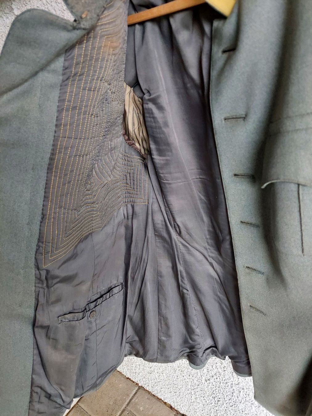 Schweizer Armee Uniformen: Alte Militäruniform Armee Schweiz Hauptmann – Gebraucht aus Obfelden von Foto_Bild_Kunst_Buch 5