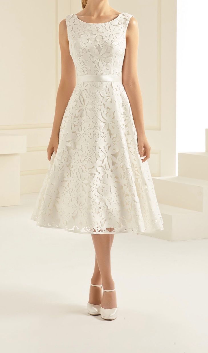 Vestiti: Brautkleid neu Grösse 38 – Nuovo (secondo la descrizione) da Zollikon venduto da d_grabher 1