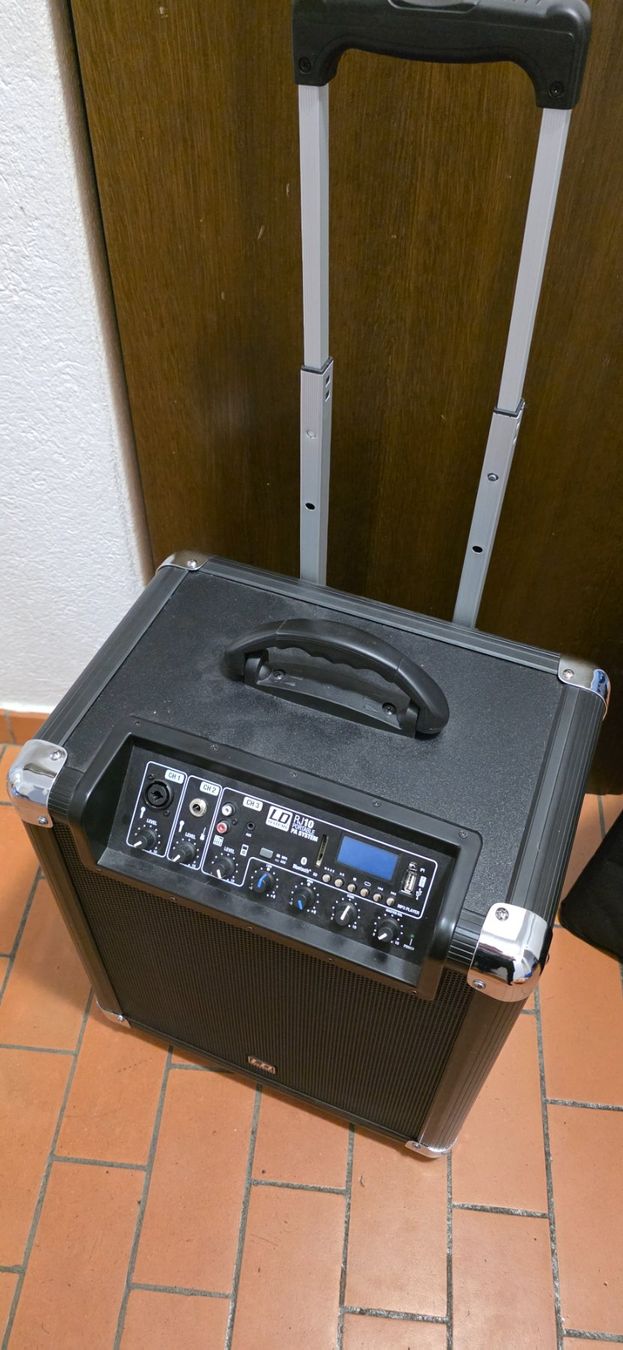 Lautsprecher: LD RJ10 Boom Box Lautsprecher Netz oder Akku – Gebraucht aus bern von Candres 3