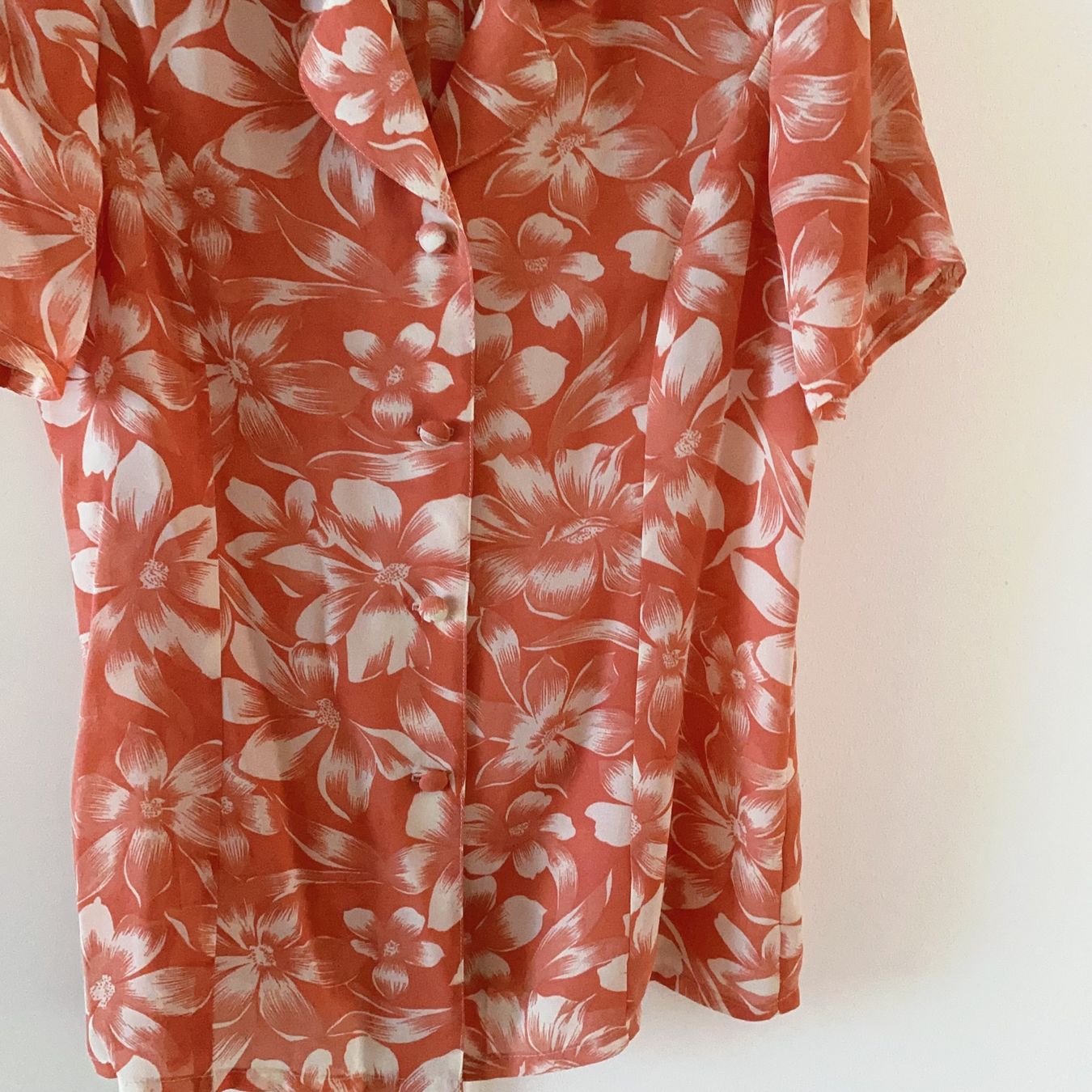 Camicette: Bluse mit Blumenmuster, Grösse M, Top Zustand! – Nuovo (secondo la descrizione) da Luzern venduto da Sommer_26 4