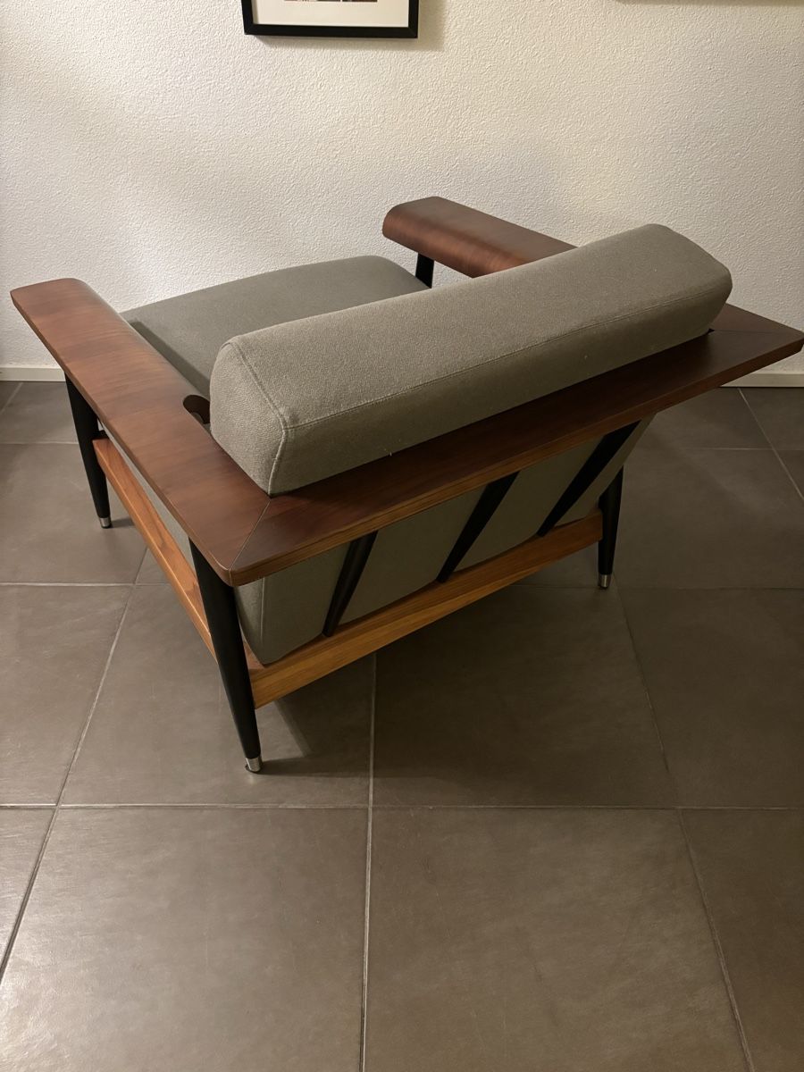 Poltrone: Lounge-Sessel mit Holzarmlehnen – Usato da Cham venduto da Donabi 1