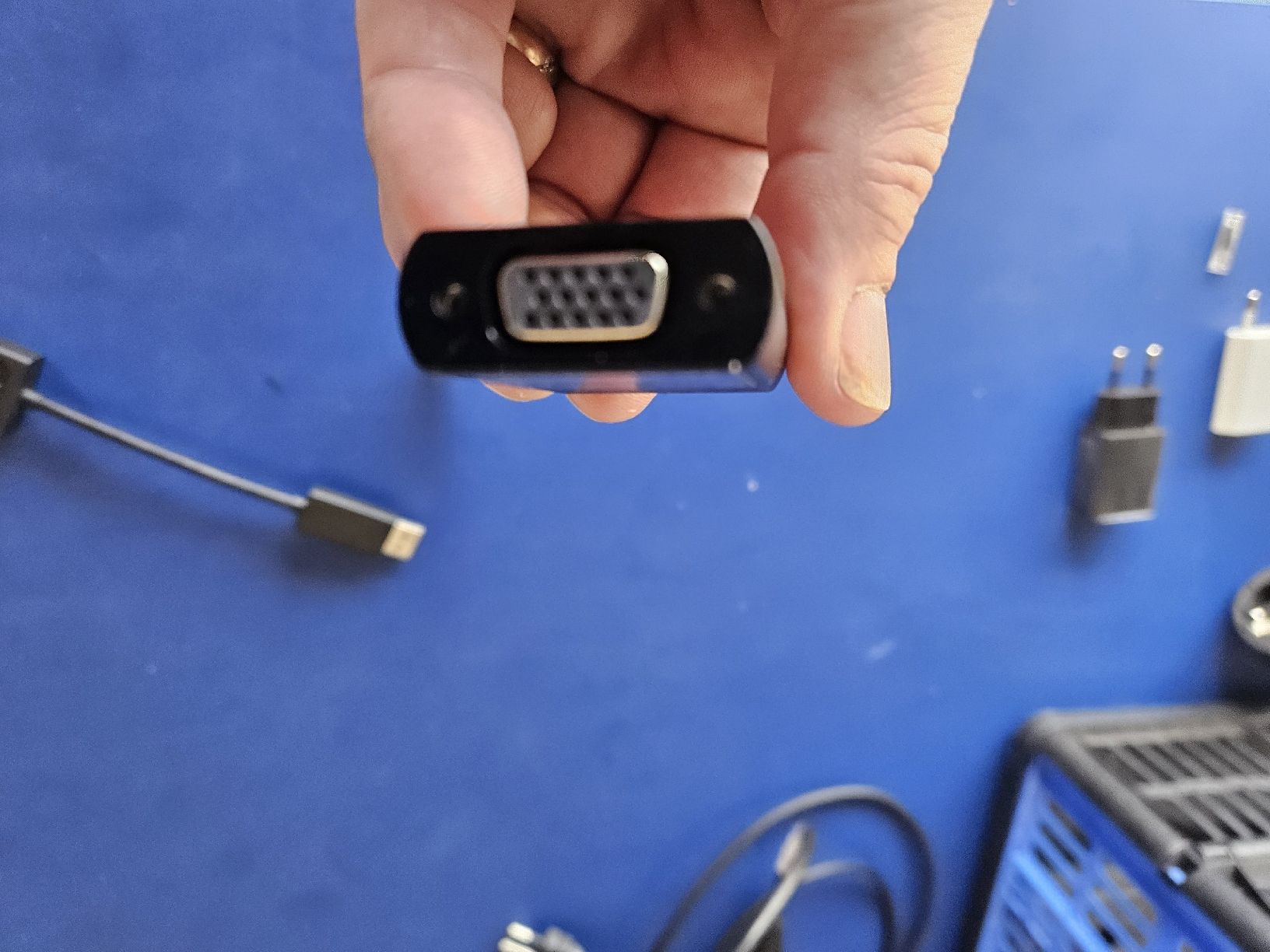 Unità & Adattatore: HP DisplayPort zu VGA Adapter, neuwertig – Usato da Bonstetten venduto da Brigitte04volle 2