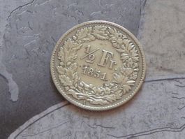 1/2 Fr. 1851 A - Helvetia assise (RARE)