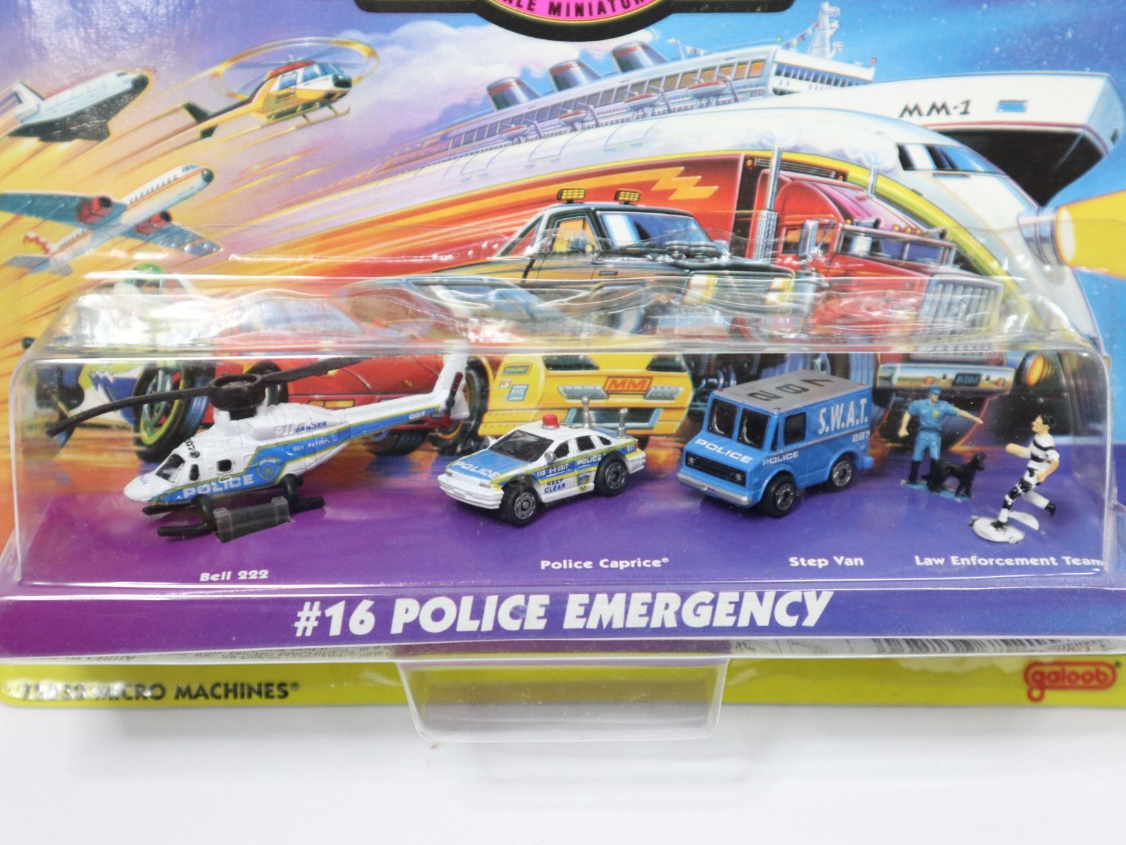 Micro Machines Spielzeuge: Micro Machines 1996 Police Chevy Caprice S.W.A.T. – Neu und originalverpackt aus Eschenbach SG von Astalavista 1