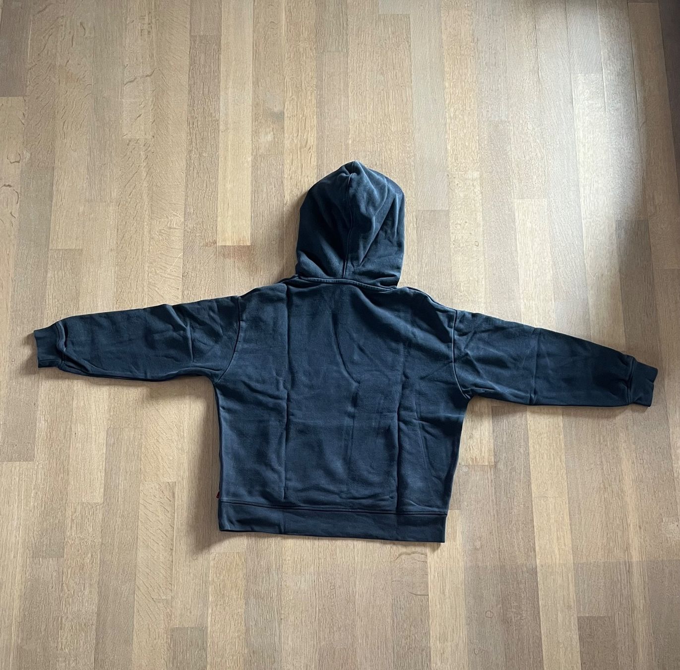 Levi's Maglioni & Felpe: Levi's Pullover schwarz – Usato da Laupen BE venduto da lee_ym6v 5