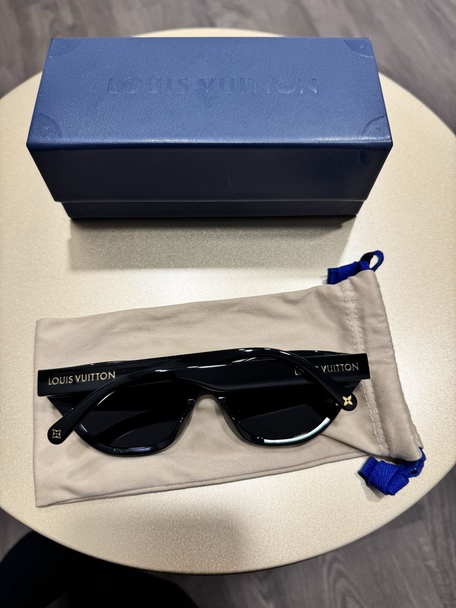 Louis Vuitton Occhiali & Lenti: Louis Vuitton Sunglasses - Black - never worn full complect – Nuovo (secondo la descrizione) da Thonex venduto da Lux_brands01 3
