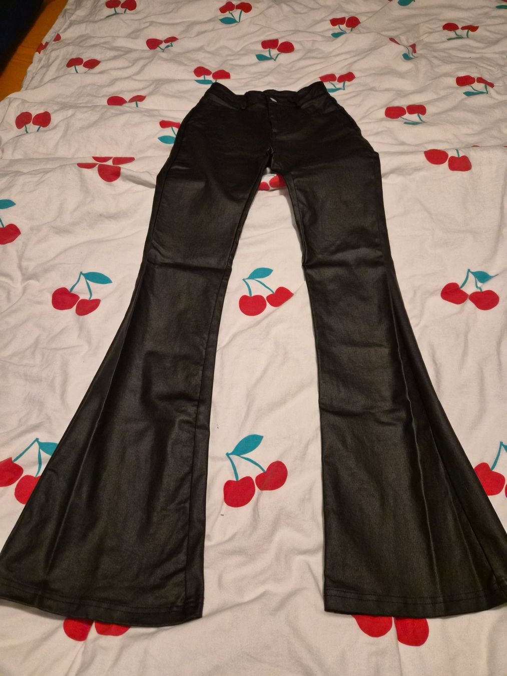 Shein Pantaloni: Hose gr S – Nuovo (secondo la descrizione) da Dietikon venduto da Eleda