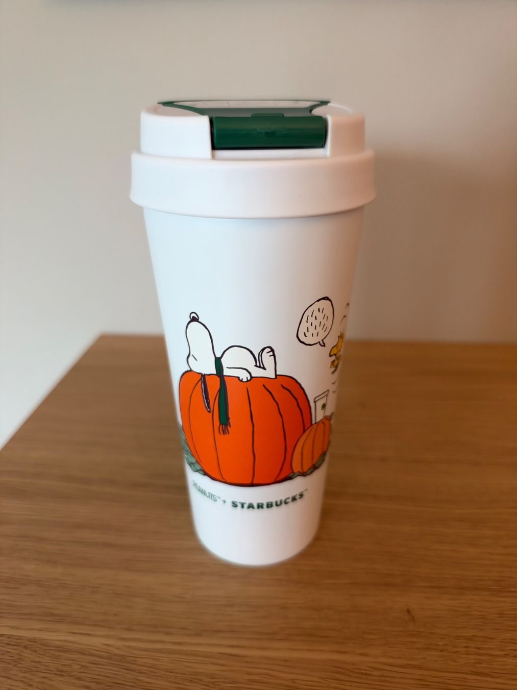 Contenitori & Simili: Starbucks Becher Snoopy – Nuovo e nell'imballaggio originale da Hombrechtikon venduto da Corkel65
