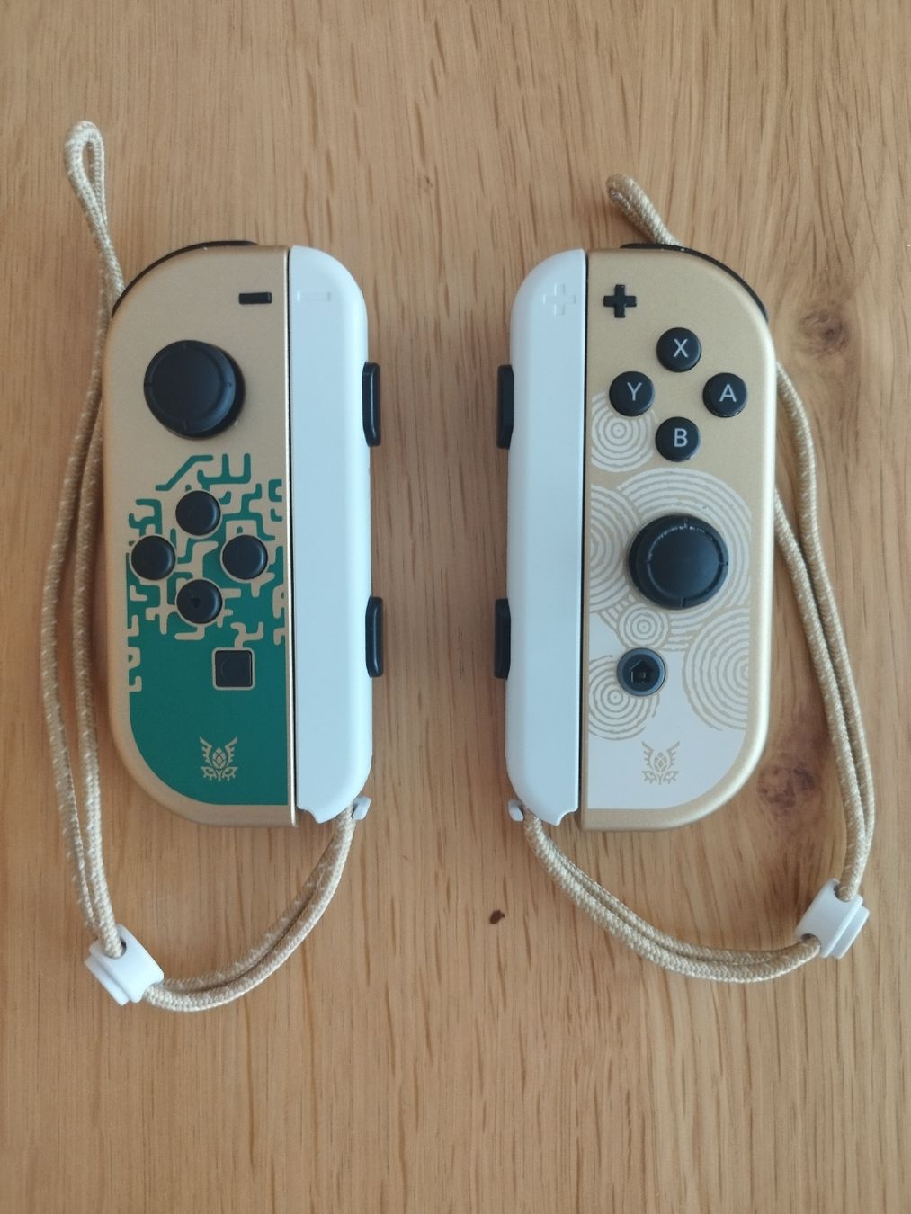 Nintendo Console: Nintendo Switch OLED ZELDA Edition +2 Spiele +Pro Controller – Usato da Walzenhausen venduto da Mitch3r13 5