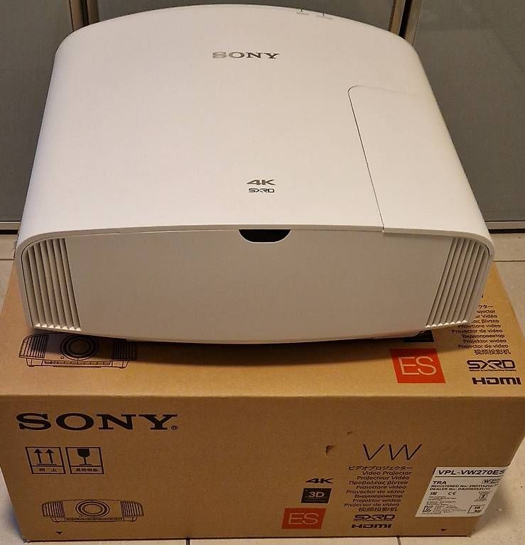 Sony Proiettori: 4K Projektor Beamer Sony VPL-VW270ES – Usato da Nürensdorf venduto da Jx3p 4