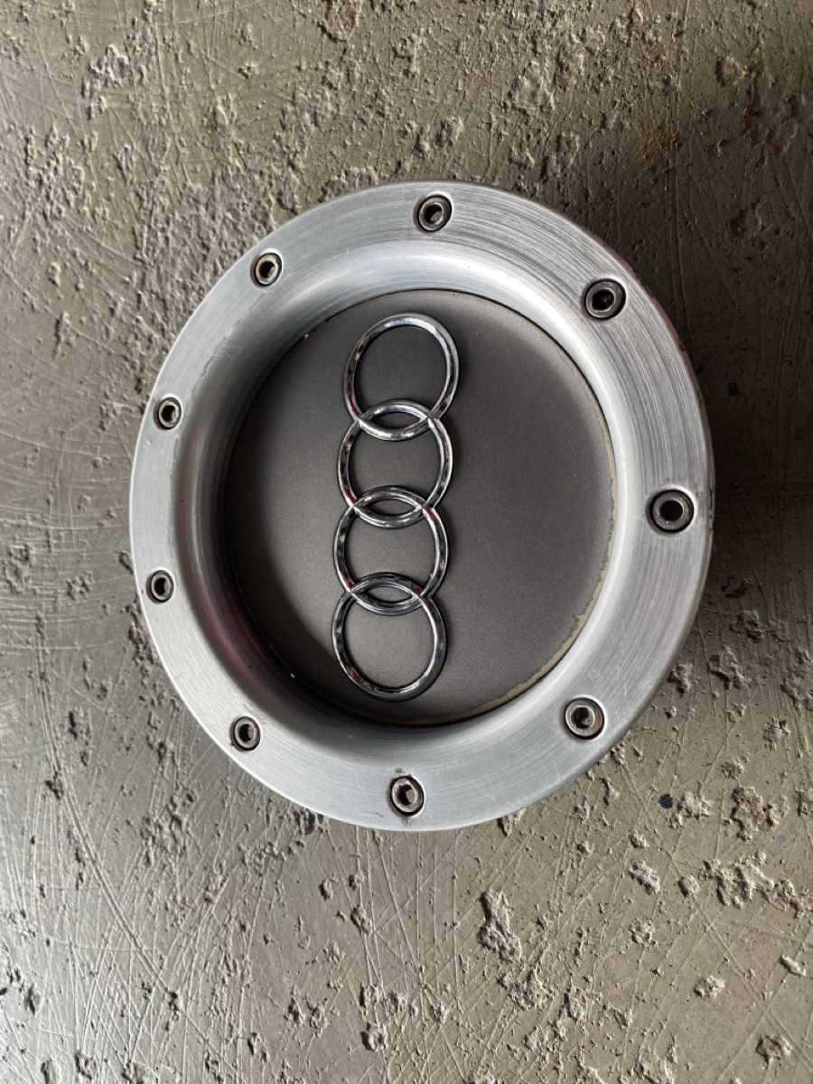 Audi Tutti pezzi di ricambio auto: Original Audi Nabendeckel Felgendeckel – Usato da Beinwil am See venduto da Mpmmechanik 3