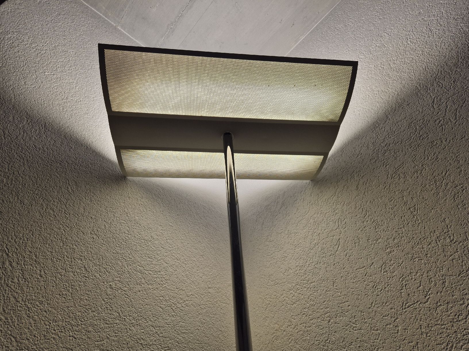 Lampade: Stehlampe schlicht weiss modern einwandfrei – Usato da Riehen venduto da OliverK0102 2