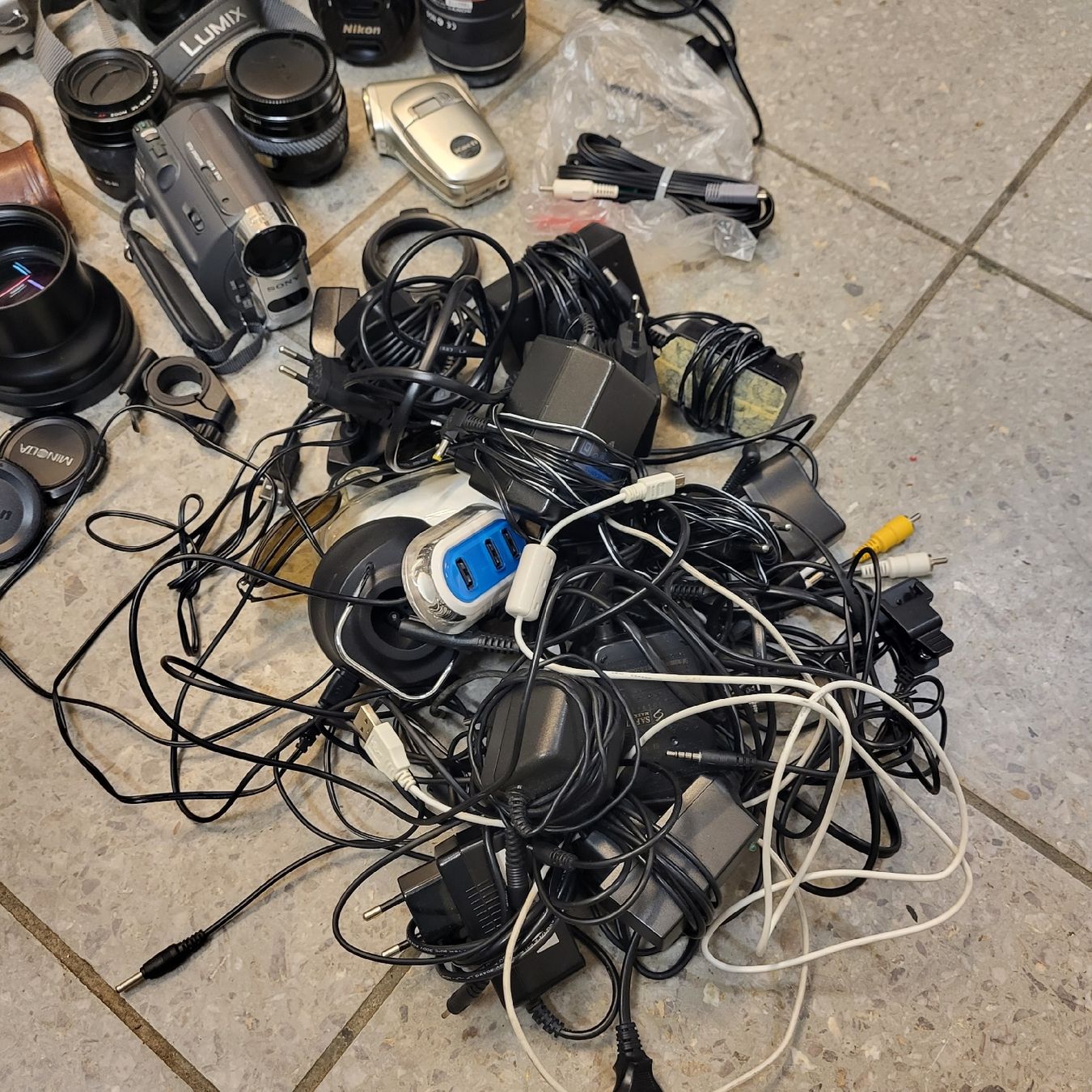 Fotocamera: 1 Lot Kameras – Usato da Kägiswil venduto da Megafi56 6